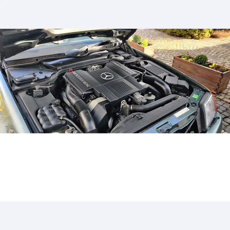 Vehículos de obra y construcción modernos y bien mantenidos y otros equipos mecánicos del sector de la ingeniería civil-21