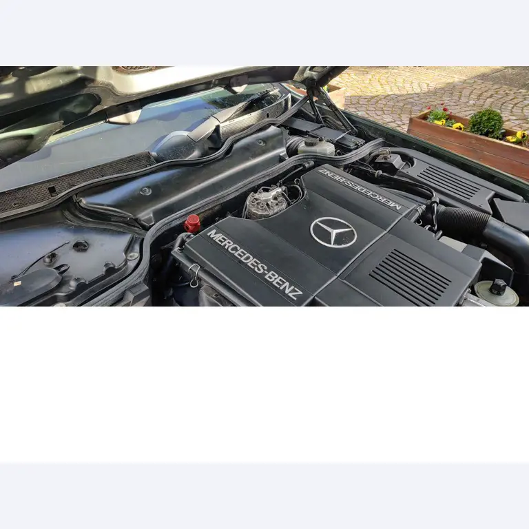 Vehículos de obra y construcción modernos y bien mantenidos y otros equipos mecánicos del sector de la ingeniería civil-24