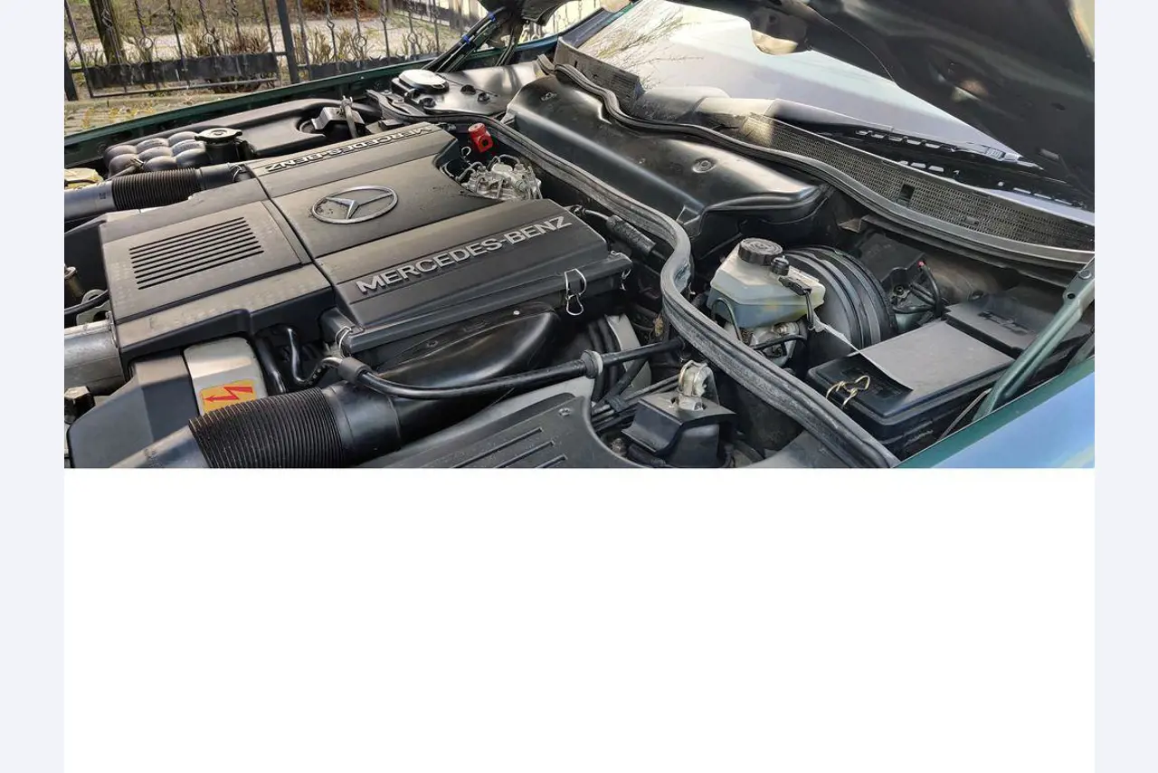 Vehículos de obra y construcción modernos y bien mantenidos y otros equipos mecánicos del sector de la ingeniería civil-25