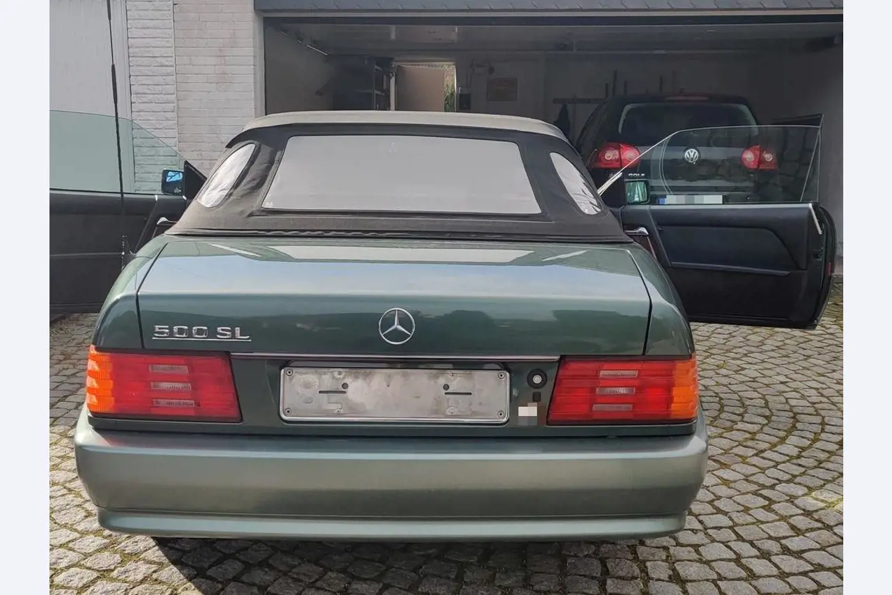 Vehículos de obra y construcción modernos y bien mantenidos y otros equipos mecánicos del sector de la ingeniería civil-36