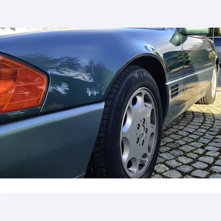 Vehículos de obra y construcción modernos y bien mantenidos y otros equipos mecánicos del sector de la ingeniería civil-9