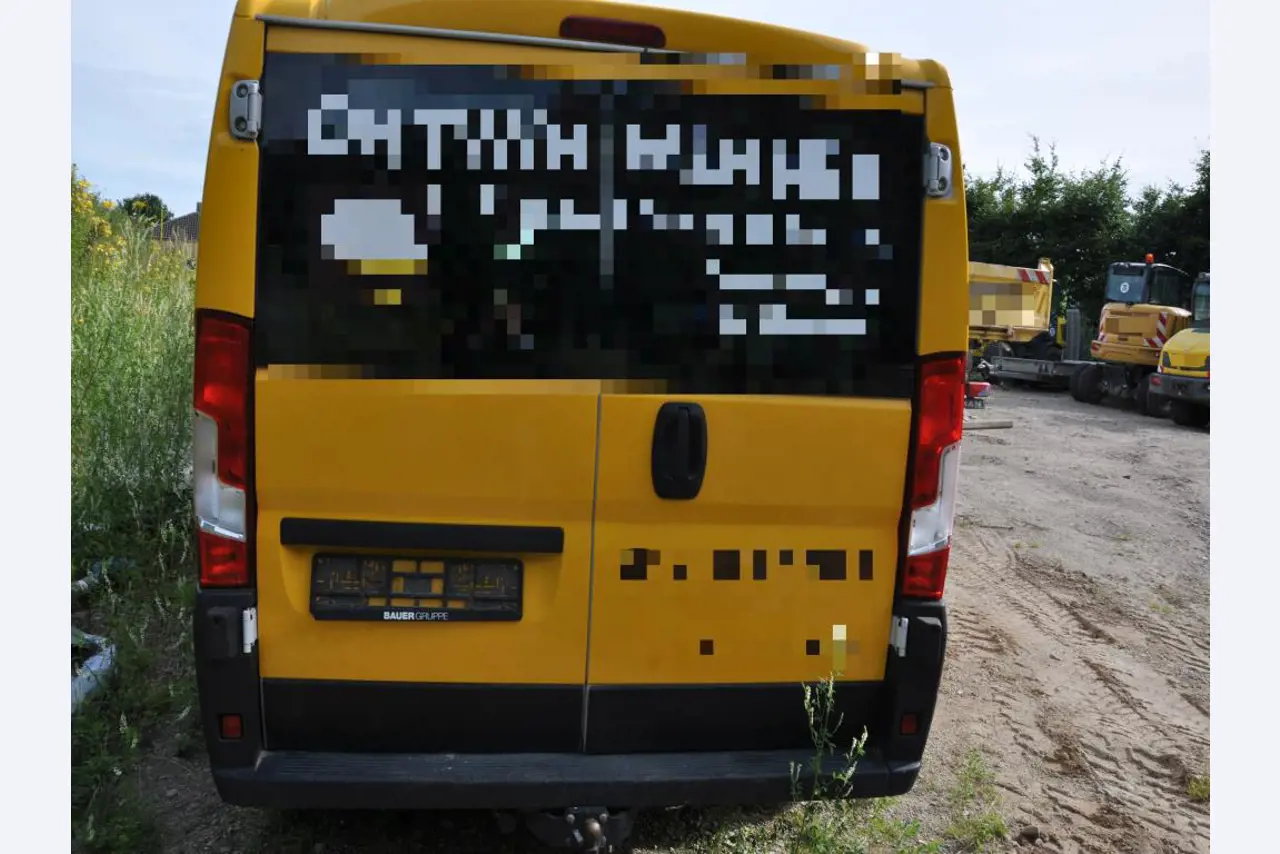 Sodobna, dobro vzdrževana gradbena vozila in vozila za gradbišča ter druga mehanska oprema iz sektorja gradbeništva.-6