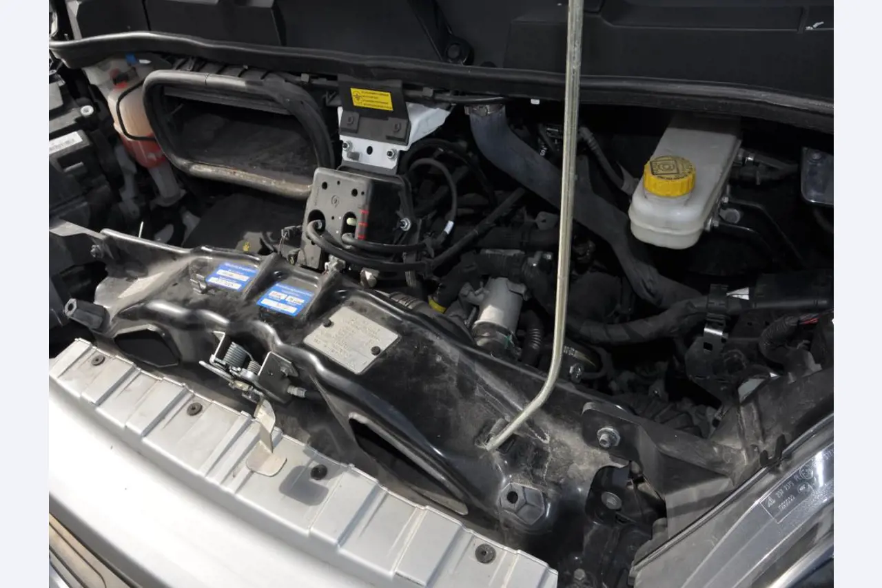 Sodobna, dobro vzdrževana gradbena vozila in vozila za gradbišča ter druga mehanska oprema iz sektorja gradbeništva.-3