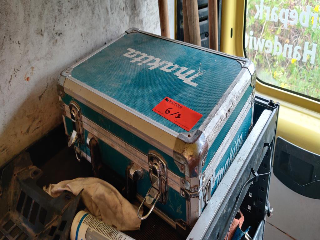 Moderne, gepflegte Bau- und Baustellenfahrzeuge sowie weitere maschinelle Ausstattung aus dem Tiefbau-2