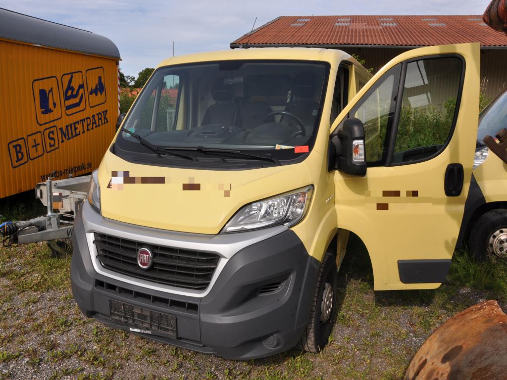 Sodobna, dobro vzdrževana gradbena vozila in vozila za gradbišča ter druga mehanska oprema iz sektorja gradbeništva.-1