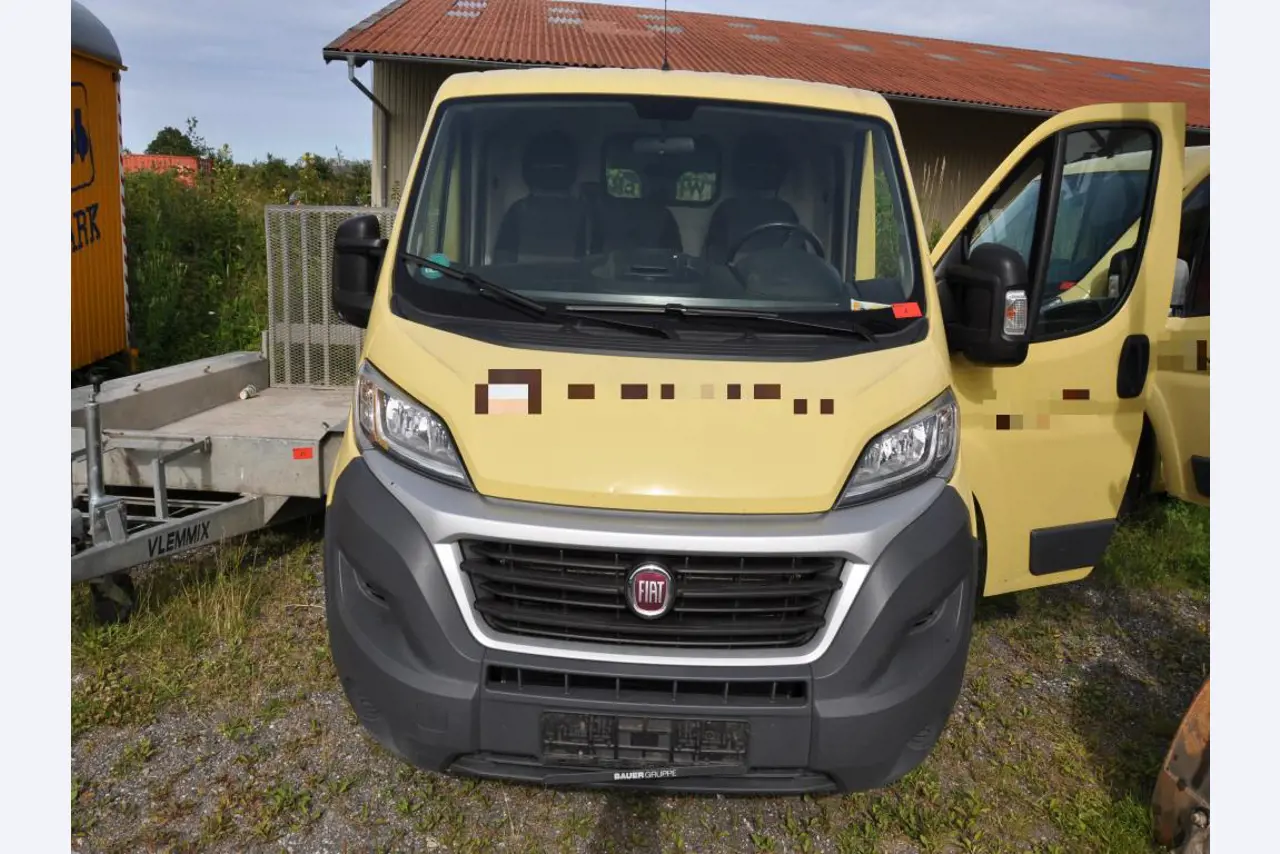 Moderne, gepflegte Bau- und Baustellenfahrzeuge sowie weitere maschinelle Ausstattung aus dem Tiefbau-8