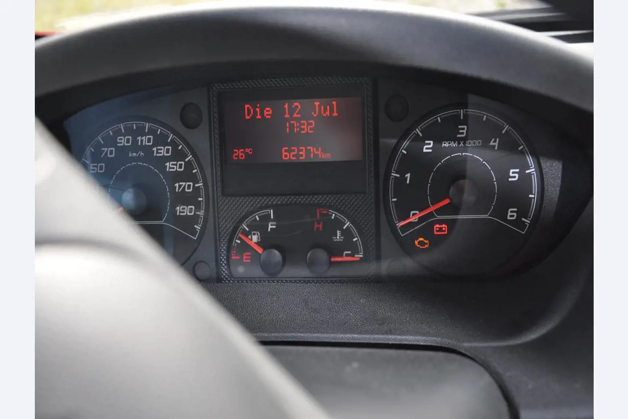 Moderne, gepflegte Bau- und Baustellenfahrzeuge sowie weitere maschinelle Ausstattung aus dem Tiefbau-2