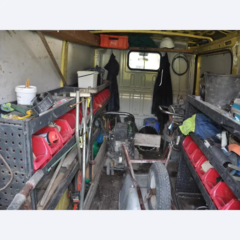 Moderne, gepflegte Bau- und Baustellenfahrzeuge sowie weitere maschinelle Ausstattung aus dem Tiefbau-6