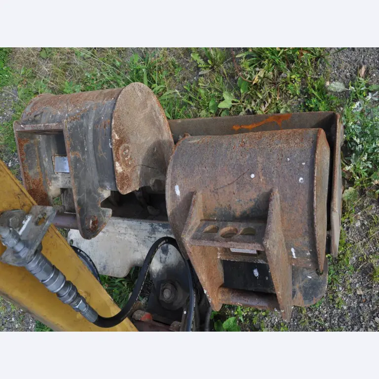 Moderne, goed onderhouden bouwvoertuigen en andere mechanische apparatuur uit de weg- en waterbouwsector-4