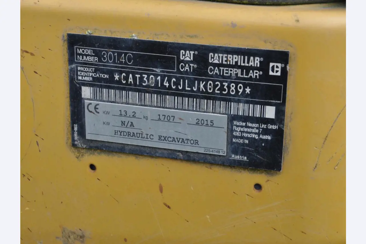 Moderne, goed onderhouden bouwvoertuigen en andere mechanische apparatuur uit de weg- en waterbouwsector-6