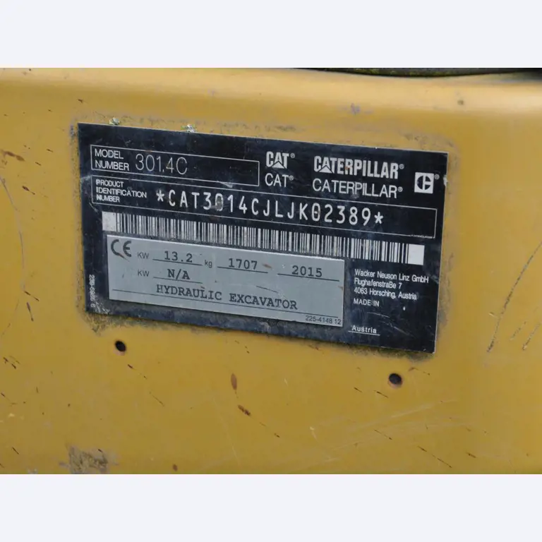 Moderne, goed onderhouden bouwvoertuigen en andere mechanische apparatuur uit de weg- en waterbouwsector-6