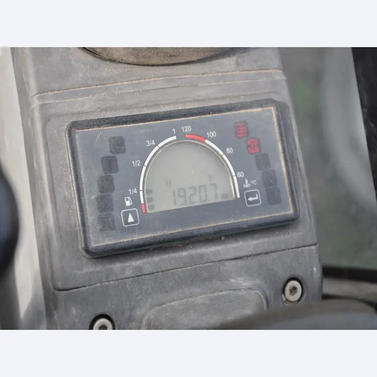 Moderne, goed onderhouden bouwvoertuigen en andere mechanische apparatuur uit de weg- en waterbouwsector-9