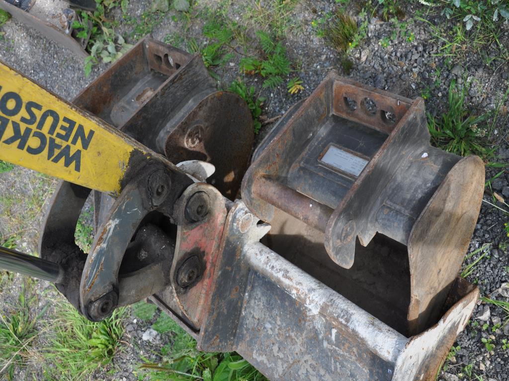 Sodobna, dobro vzdrževana gradbena vozila in vozila za gradbišča ter druga mehanska oprema iz sektorja gradbeništva.-2