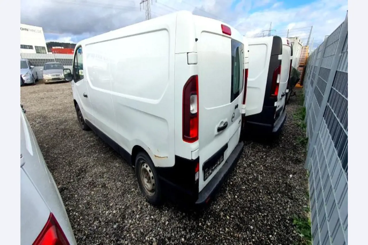 Transporters en voertuigen-36