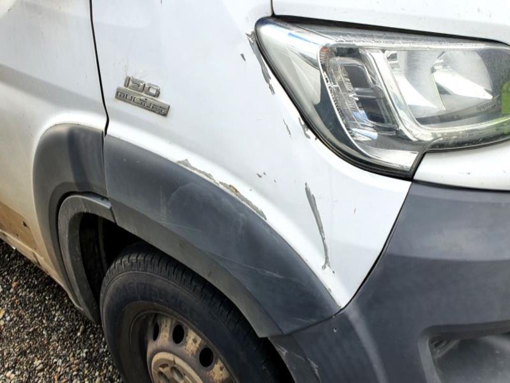 Véhicules de transport et véhicules-11