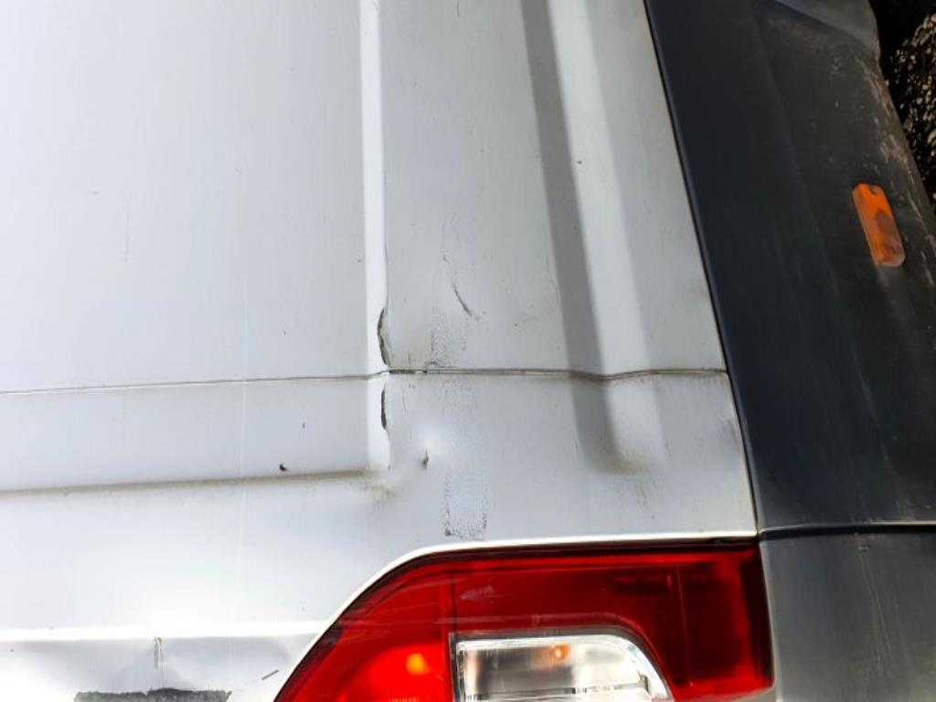 Véhicules de transport et véhicules-22