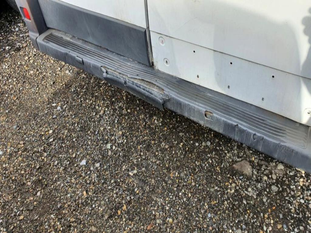 Véhicules de transport et véhicules-24