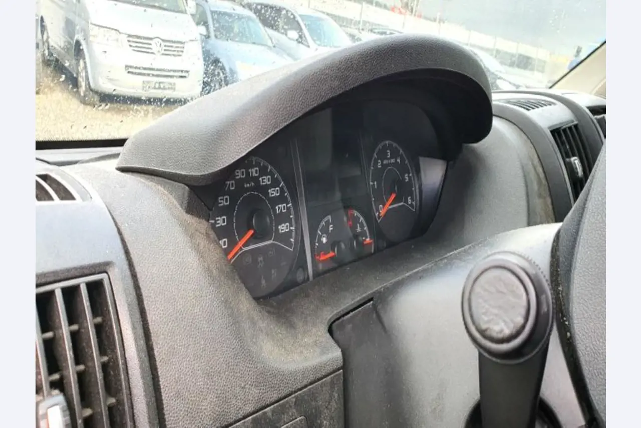 Přepravníky a vozidla-35