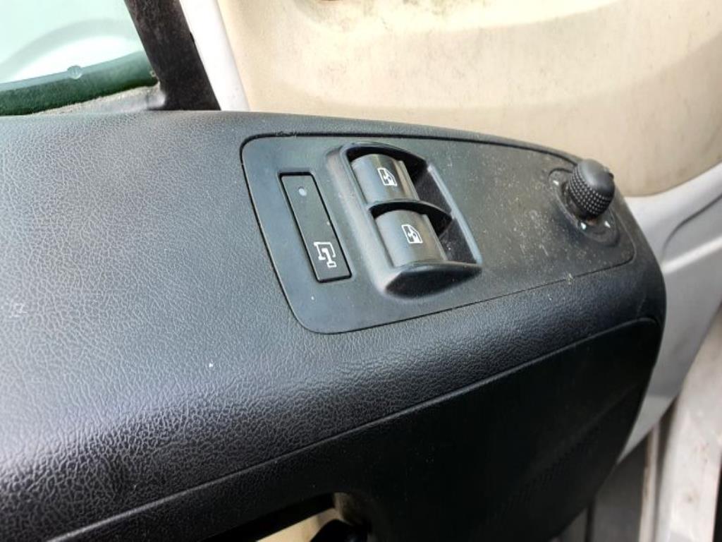 Véhicules de transport et véhicules-37