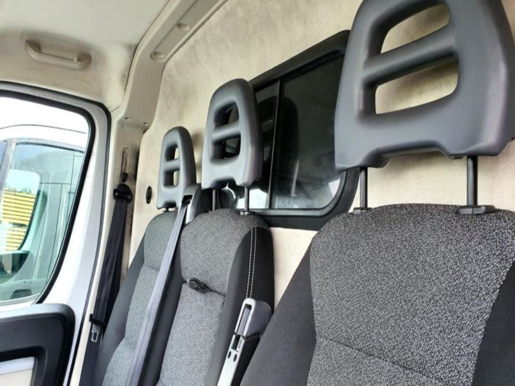 Véhicules de transport et véhicules-39