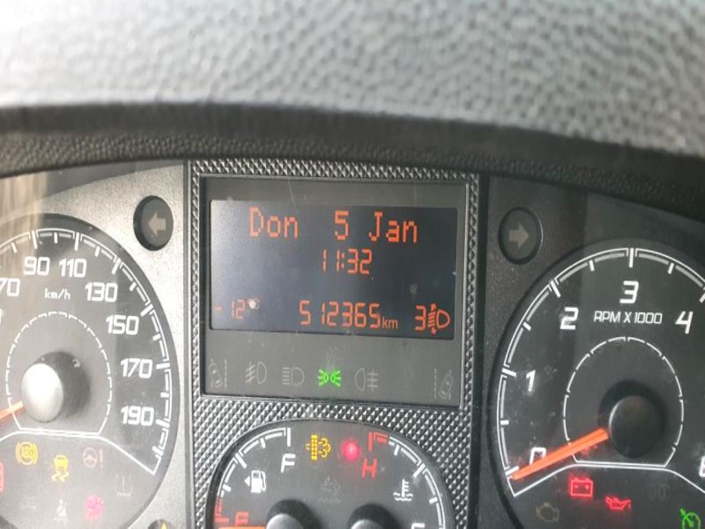 Véhicules de transport et véhicules-45