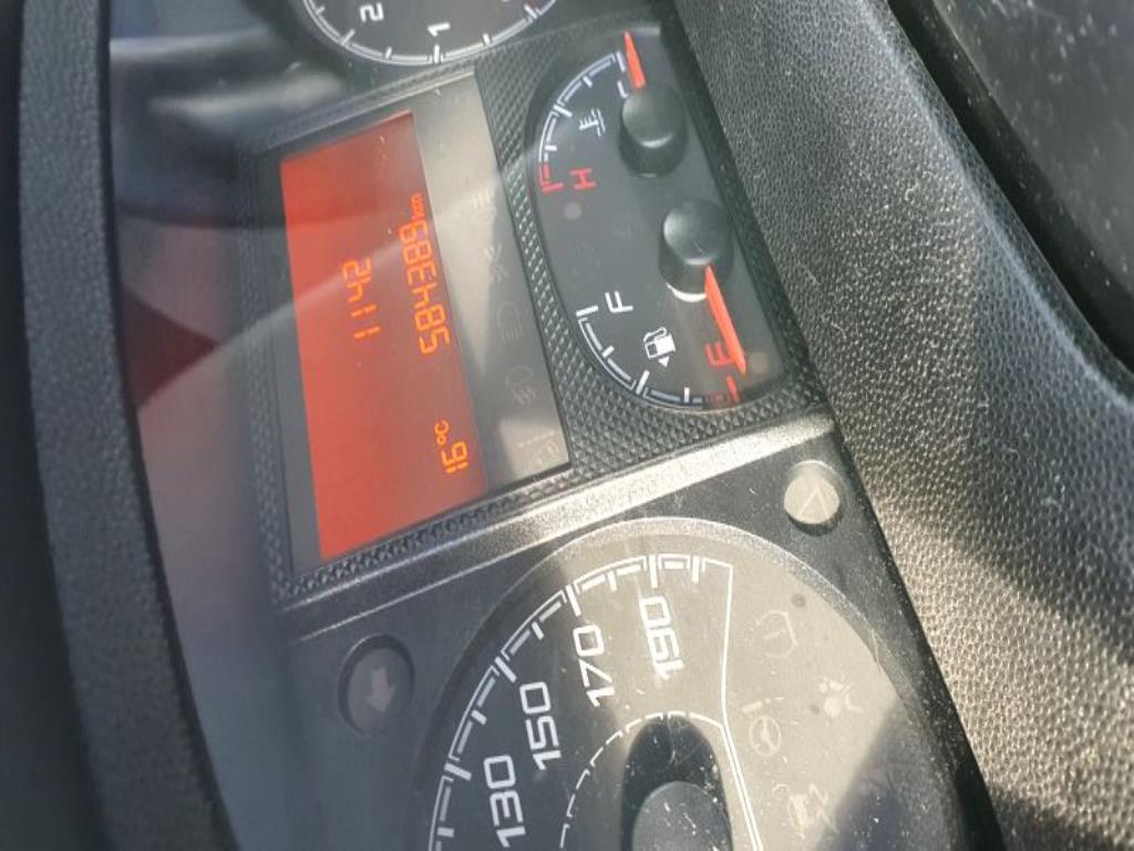 Transportadores e veículos-16