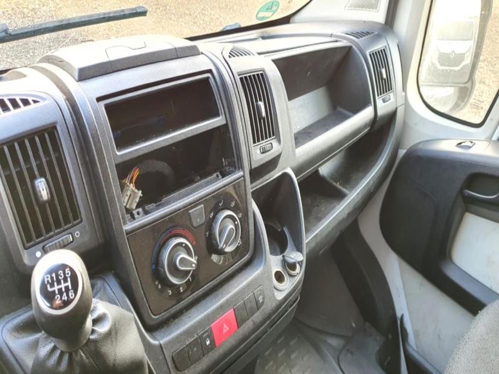 Transportadores e veículos-18