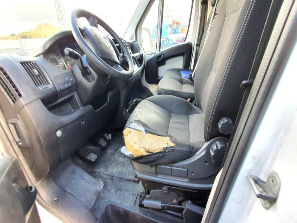 Transportadores e veículos-23