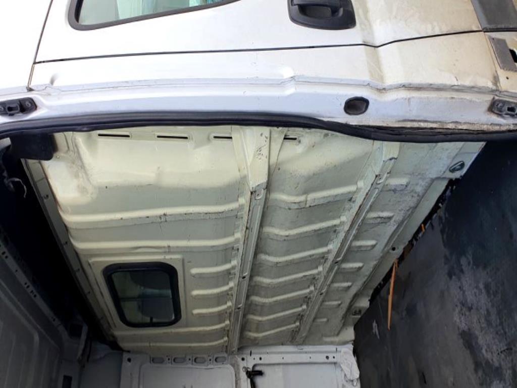 Transportadores e veículos-36