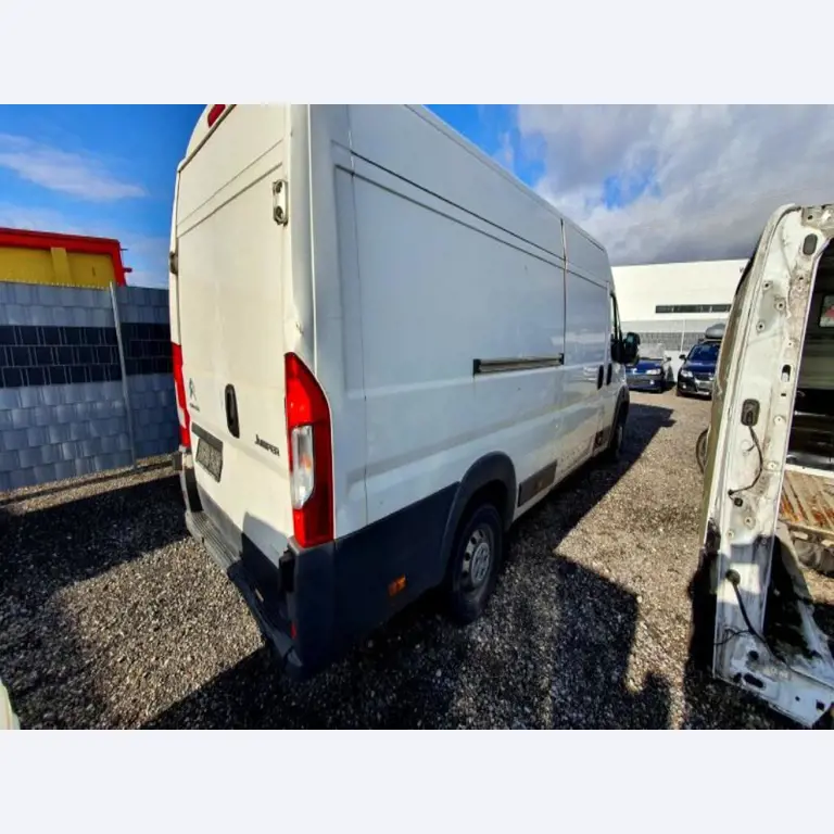 Transporters en voertuigen-10