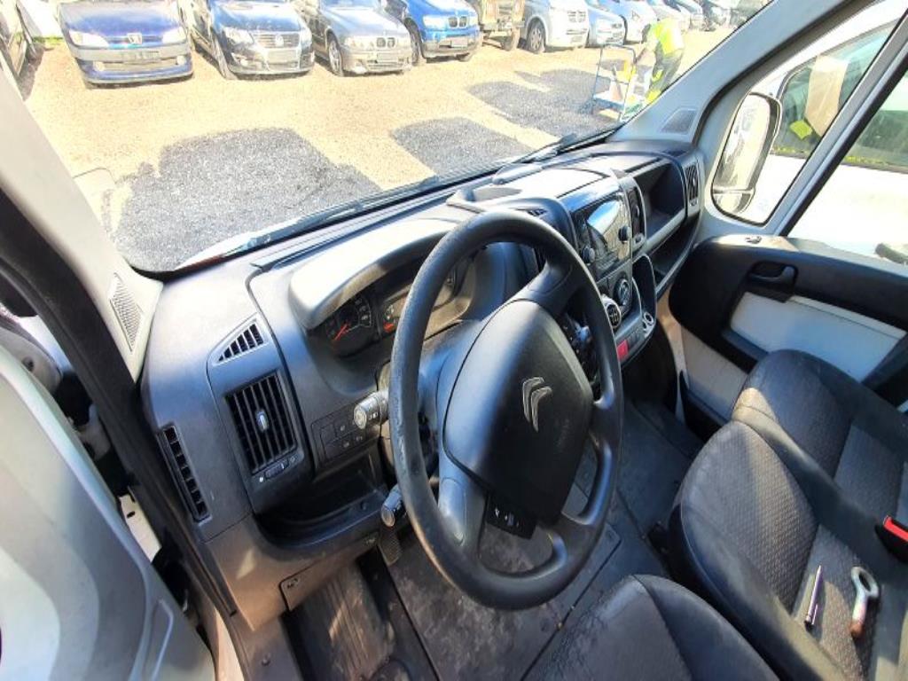 Transporter und Fahrzeuge-18