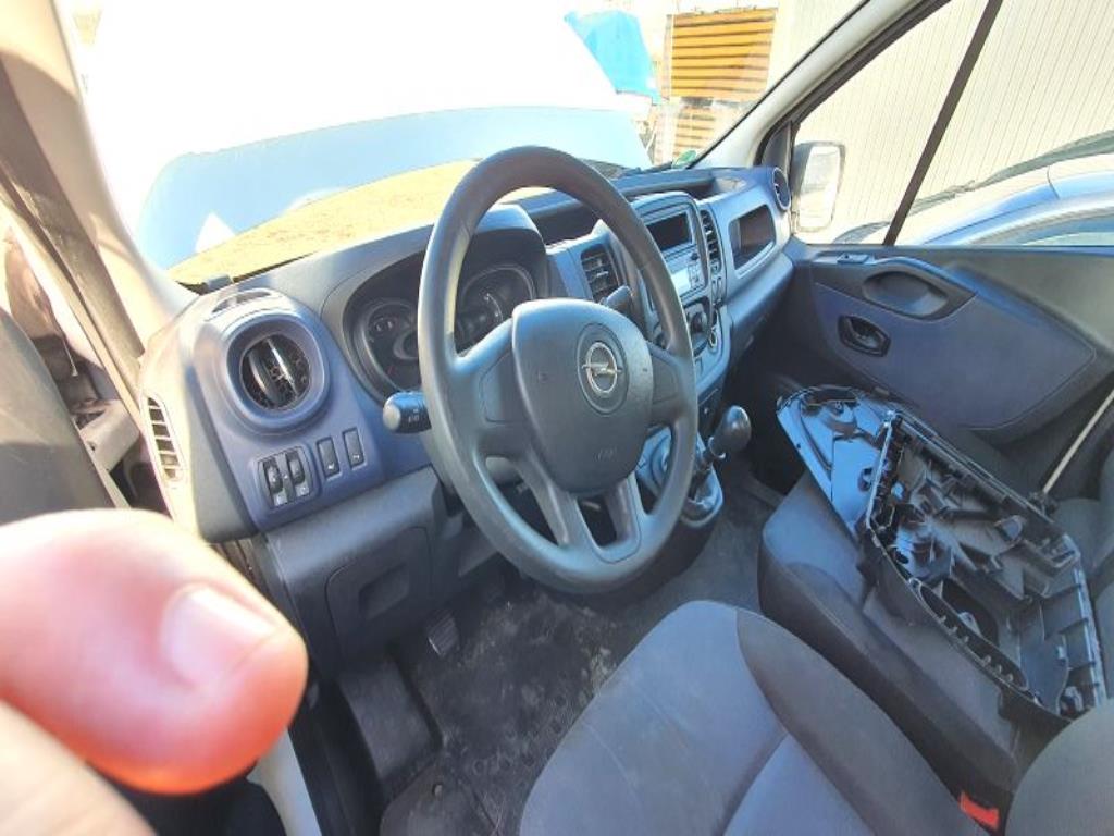 Přepravníky a vozidla-25