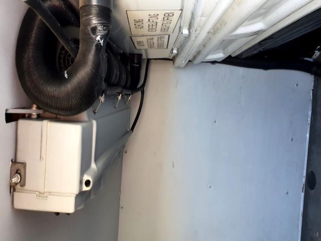 Přepravníky a vozidla-35