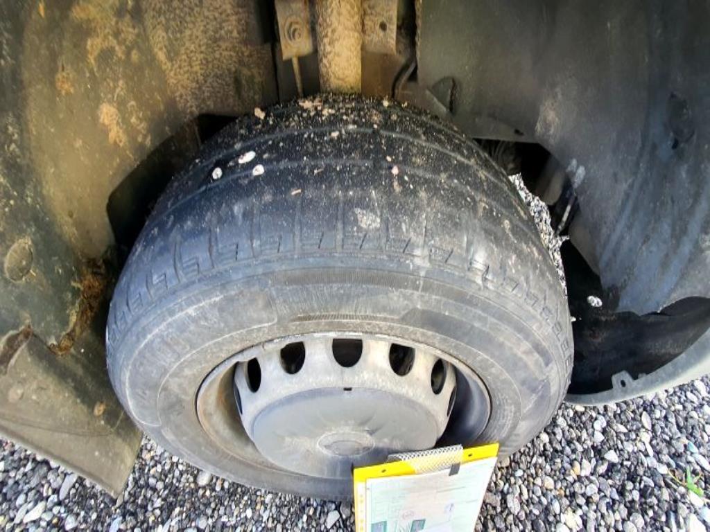 Véhicules de transport et véhicules-14