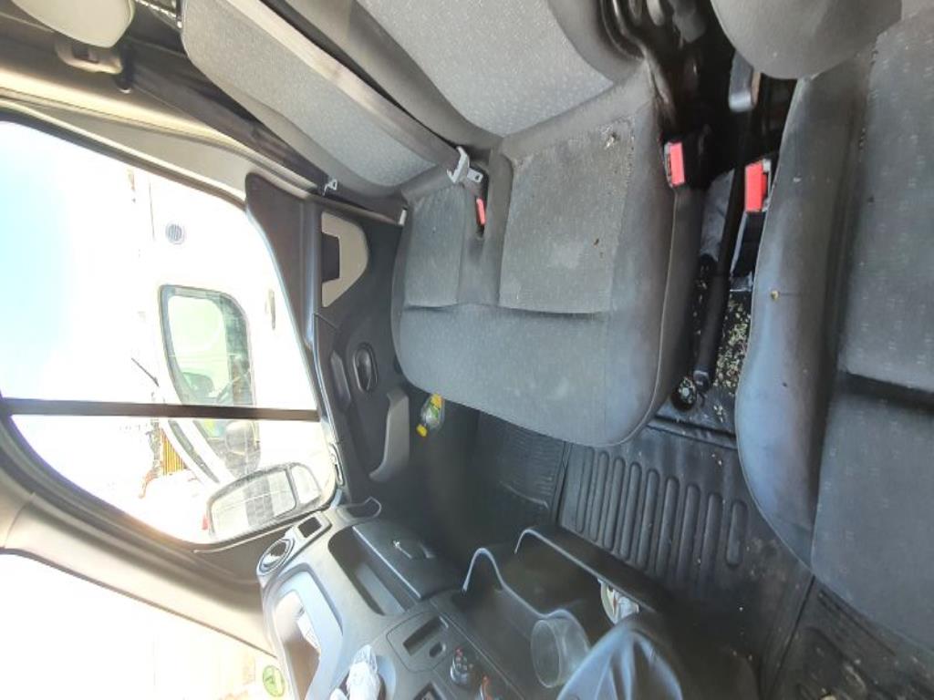 Véhicules de transport et véhicules-18