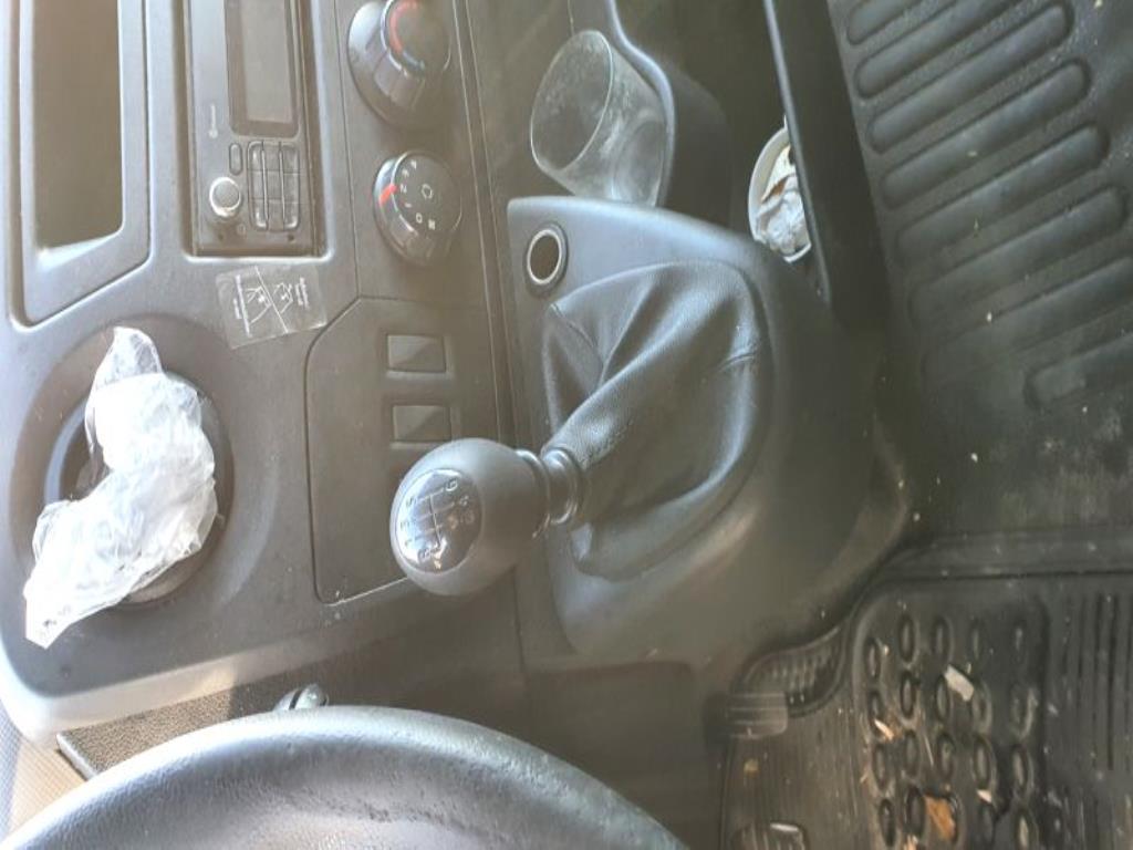 Véhicules de transport et véhicules-23