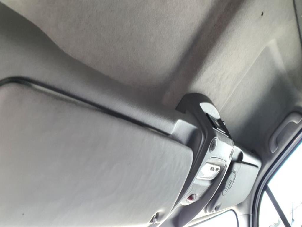 Véhicules de transport et véhicules-25