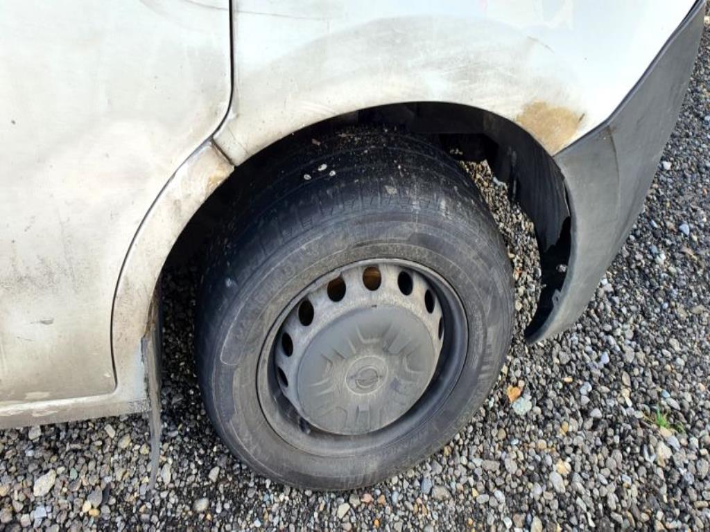 Véhicules de transport et véhicules-28