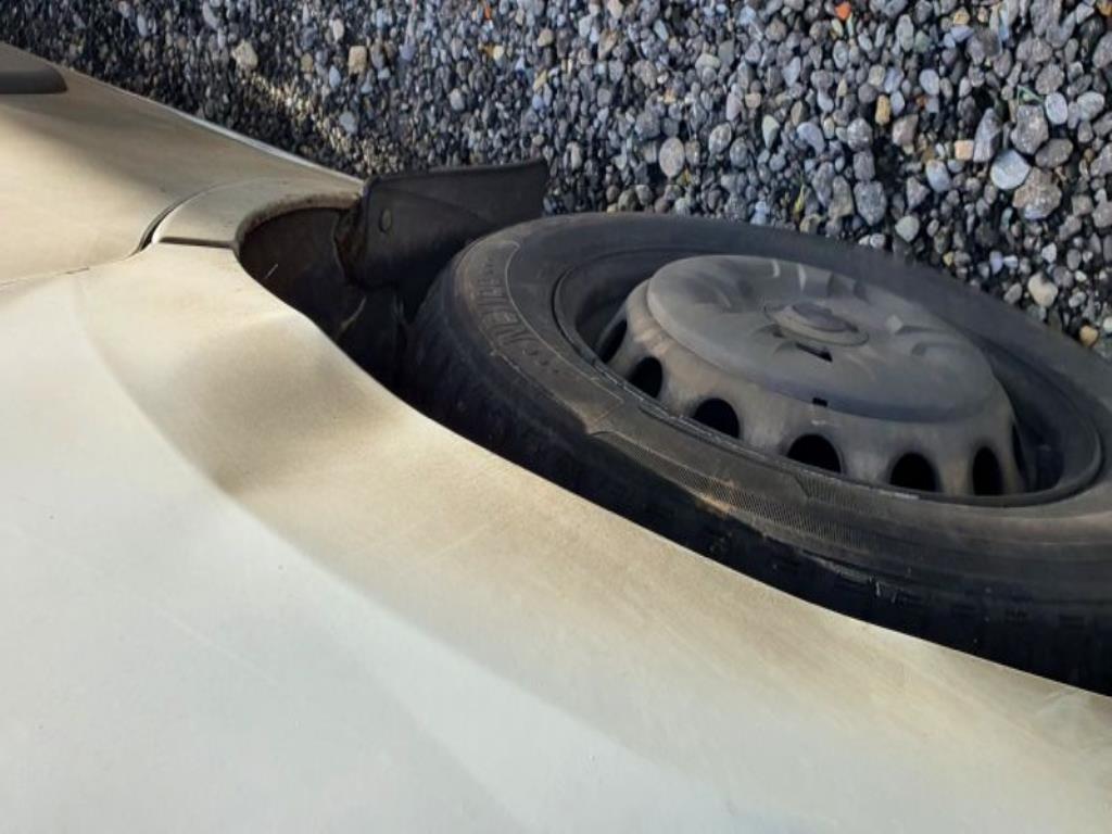 Véhicules de transport et véhicules-37