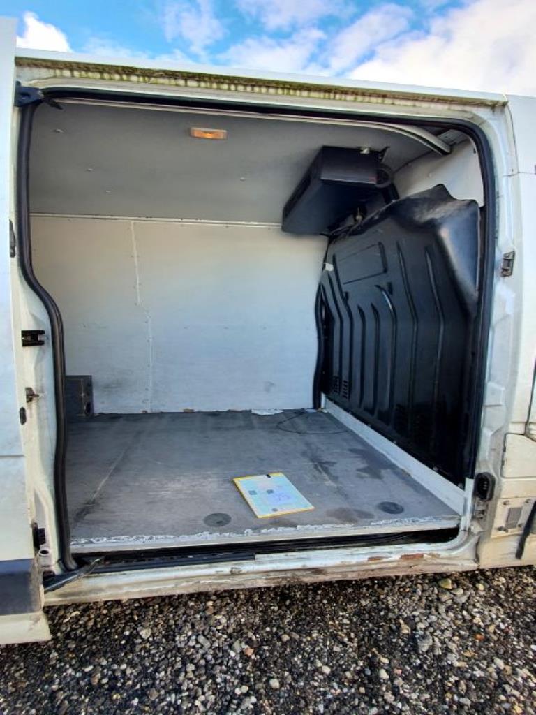 Véhicules de transport et véhicules-9