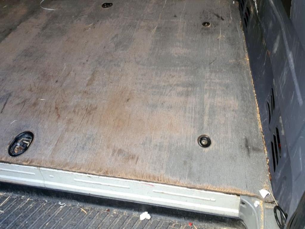 Přepravníky a vozidla-24