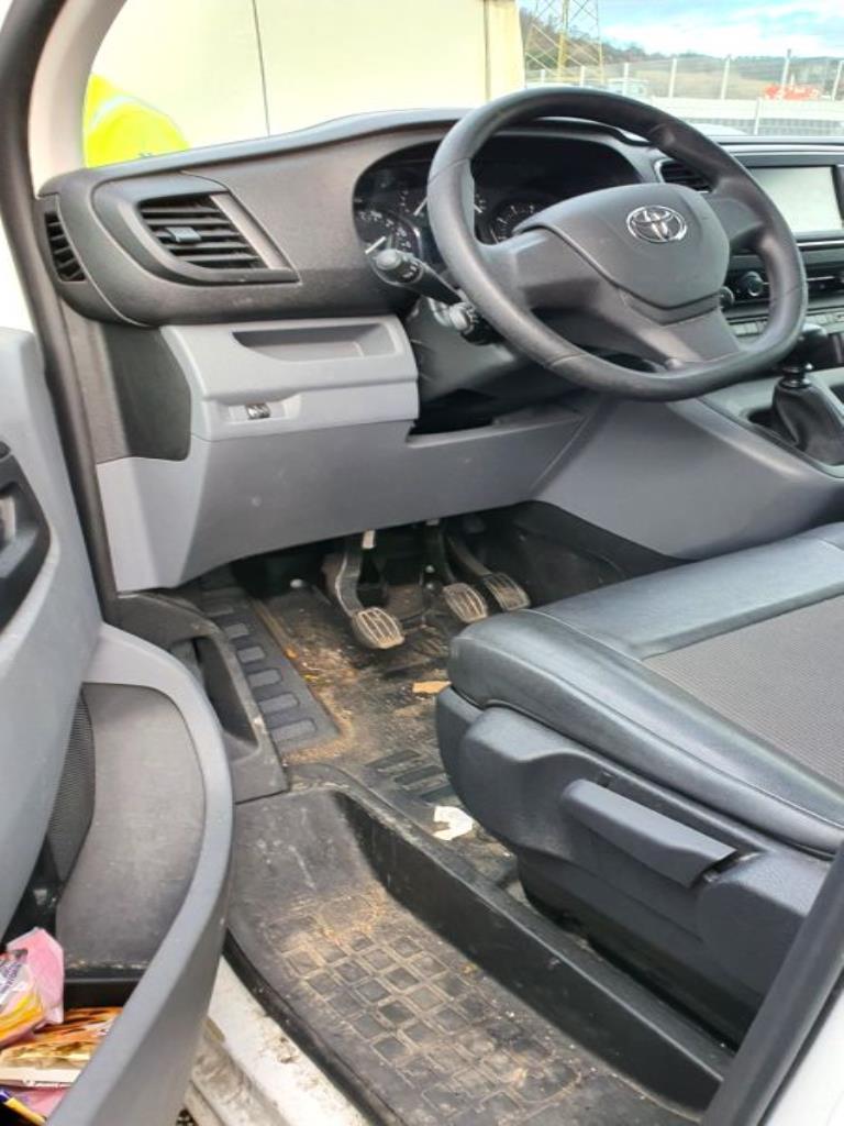 Véhicules de transport et véhicules-11