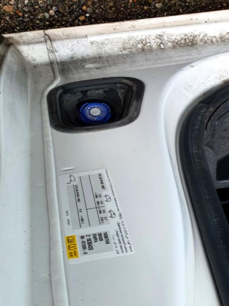 Véhicules de transport et véhicules-12