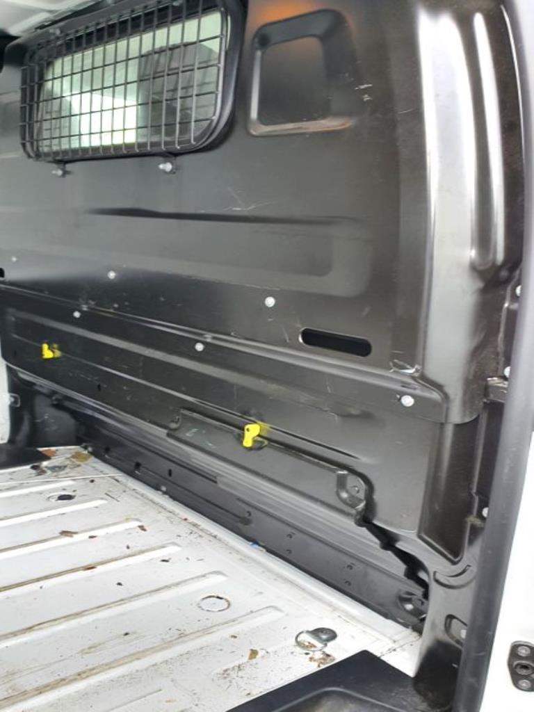 Véhicules de transport et véhicules-18