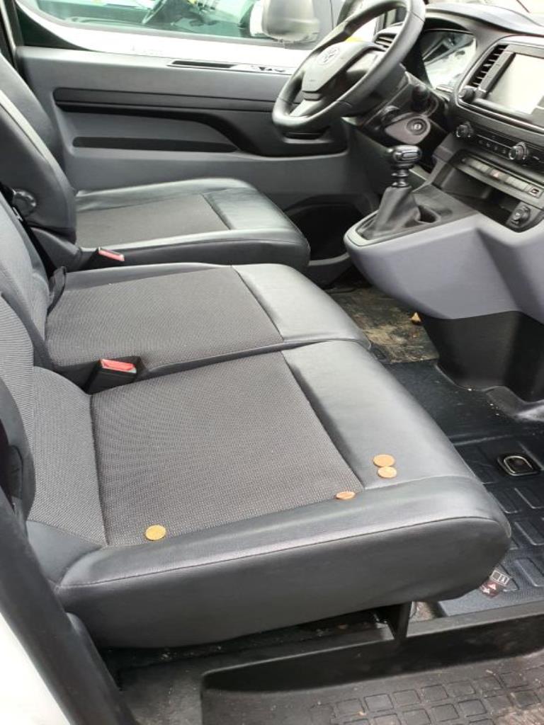 Véhicules de transport et véhicules-20