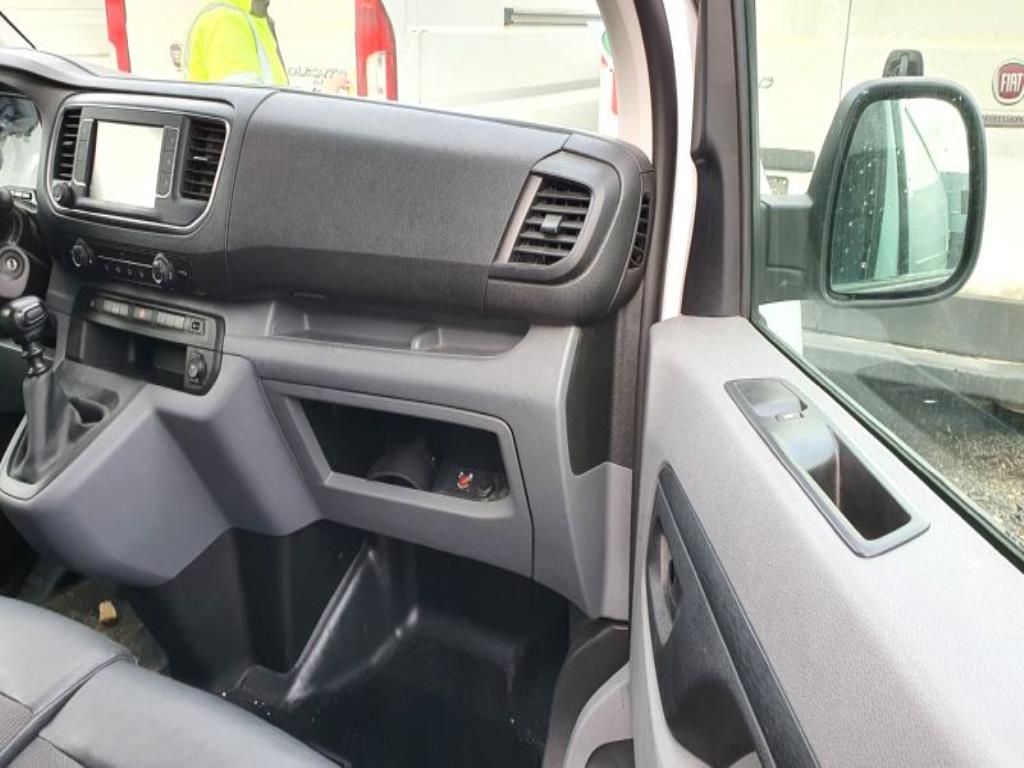 Véhicules de transport et véhicules-21