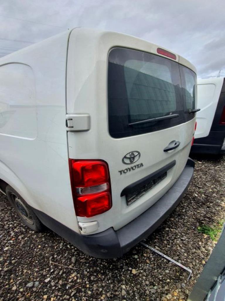 Véhicules de transport et véhicules-25