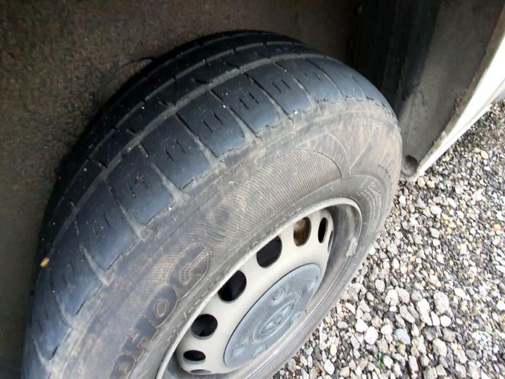 Véhicules de transport et véhicules-28