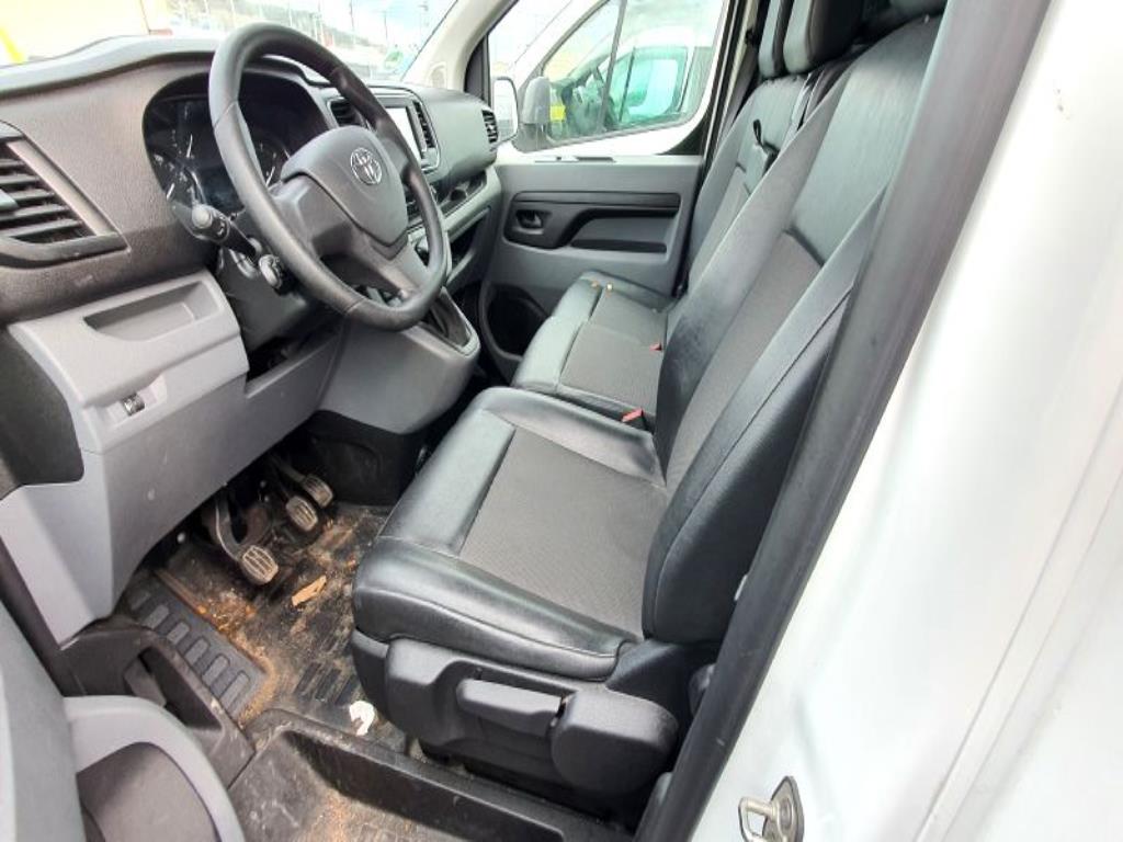 Véhicules de transport et véhicules-9