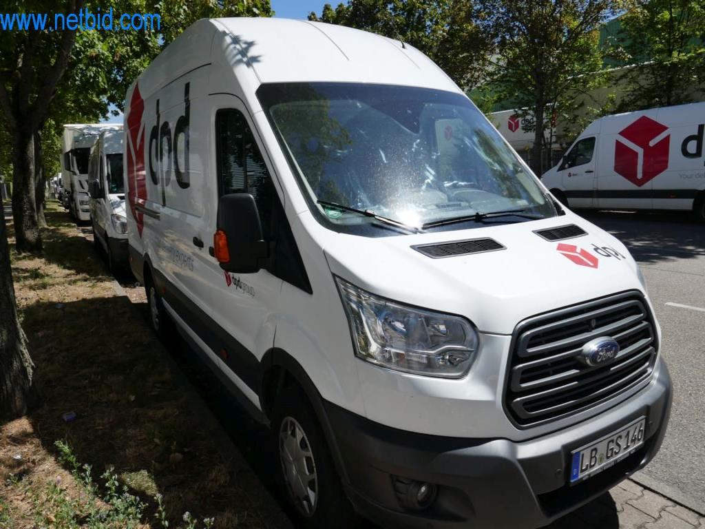 Różne pojazdy (samochody dostawcze VW + FORD)-2